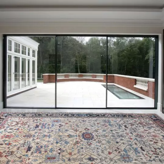 13270-Serapi-567x345cm-mock.jpg