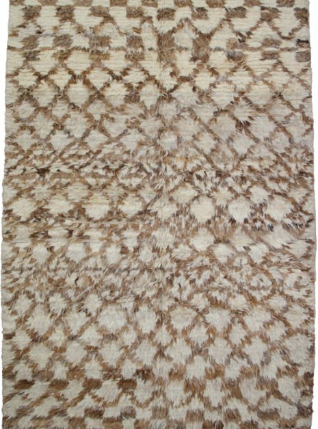 alt="Mashreq Gabbeh rug made with undyed handspun wool" alt="Minimalist Gabbeh rug with soft long pile and natural tones" alt="Modern Persian Gabbeh with organic wool and simple design" alt="Luxury handmade wool rug with tactile softness and elegant style"