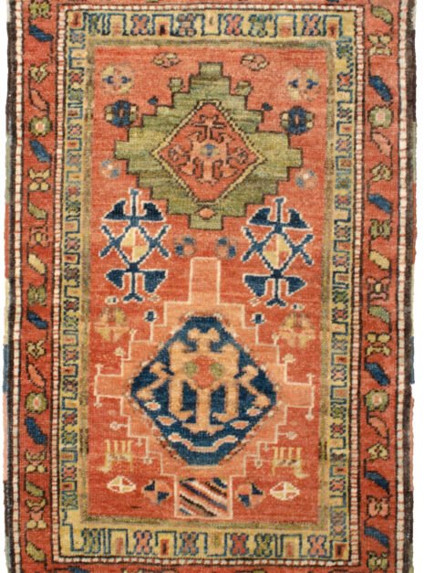 alt="Hand-knotted Heriz rug with stylised dog and floral motifs" alt="Antique-finish Heriz rug made from handspun wool and natural dyes" alt="Village-style Heriz carpet with traditional motifs and modern craftsmanship" alt="New Heriz production rug with vintage aesthetic and natural fibres"