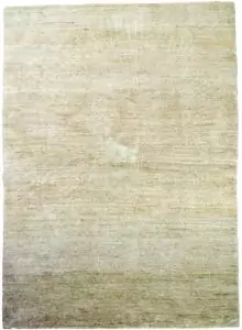 alt="Prisma Geometria rug with algebraic geometric design in part silk" alt="Luxury Persian rug with natural dyes and fine weave" alt="Contemporary silk and wool rug from Iran Geometria collection" alt="Modern Persian rug with Prisma pattern and soft sheen"