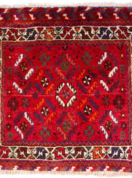 13458-Shiraz-66x70cmr.jpg alt="Nomadic bag with deep red field and fish motifs in lozenge pattern" alt="Tribal Persian bag with cream border and shiny wool" alt="Handwoven wool nomadic textile with geometric fish design" alt="Vintage tribal bag from Iran with red and cream colour scheme"