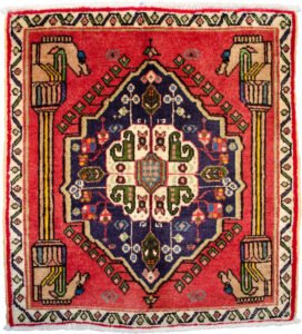 alt="Qashqai rug with Persepolis pillar and Hashtgol medallion" alt="Tribal Persian rug with horse head pillar design and paisley motif" alt="Handwoven Qashqai rug with eight-flower Hashtgol medallion" alt="Torki weave Persian rug with traditional tribal design"