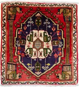 alt="Qashqai rug with Hashtgol medallion and Persepolis pillar design" alt="Persian tribal rug with horse-head pillar motif and paisley medallion" alt="Torki weave Qashqai rug with eight-paisley Hashtgol centre" alt="Hand-knotted Persian rug with classical and tribal motifs"