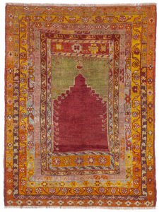 alt="Kirshehir prayer rug with stepped mihrab and floral details" alt="Traditional Turkish rug with vibrant Anatolian colours" alt="Central Turkey prayer rug with cherry red, green, violet accents" alt="Kirshehir mihrab rug with concentric niche and carnation motifs"