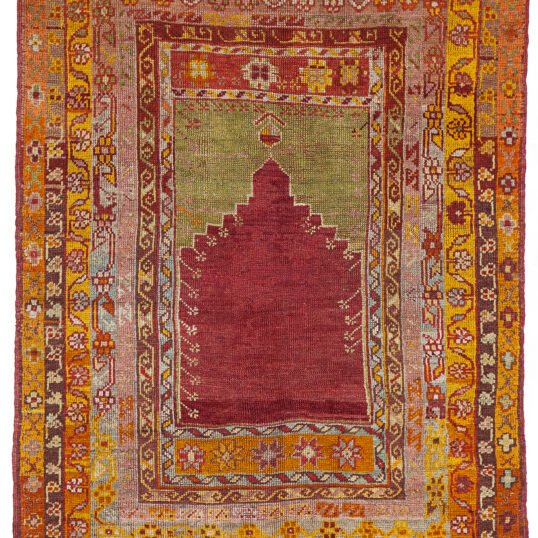alt="Kirshehir prayer rug with stepped mihrab and floral details" alt="Traditional Turkish rug with vibrant Anatolian colours" alt="Central Turkey prayer rug with cherry red, green, violet accents" alt="Kirshehir mihrab rug with concentric niche and carnation motifs"