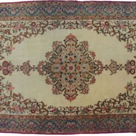 831-Qum-204x137cmr.jpg