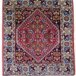 8985-Bijar-50x44cm-copy.jpg