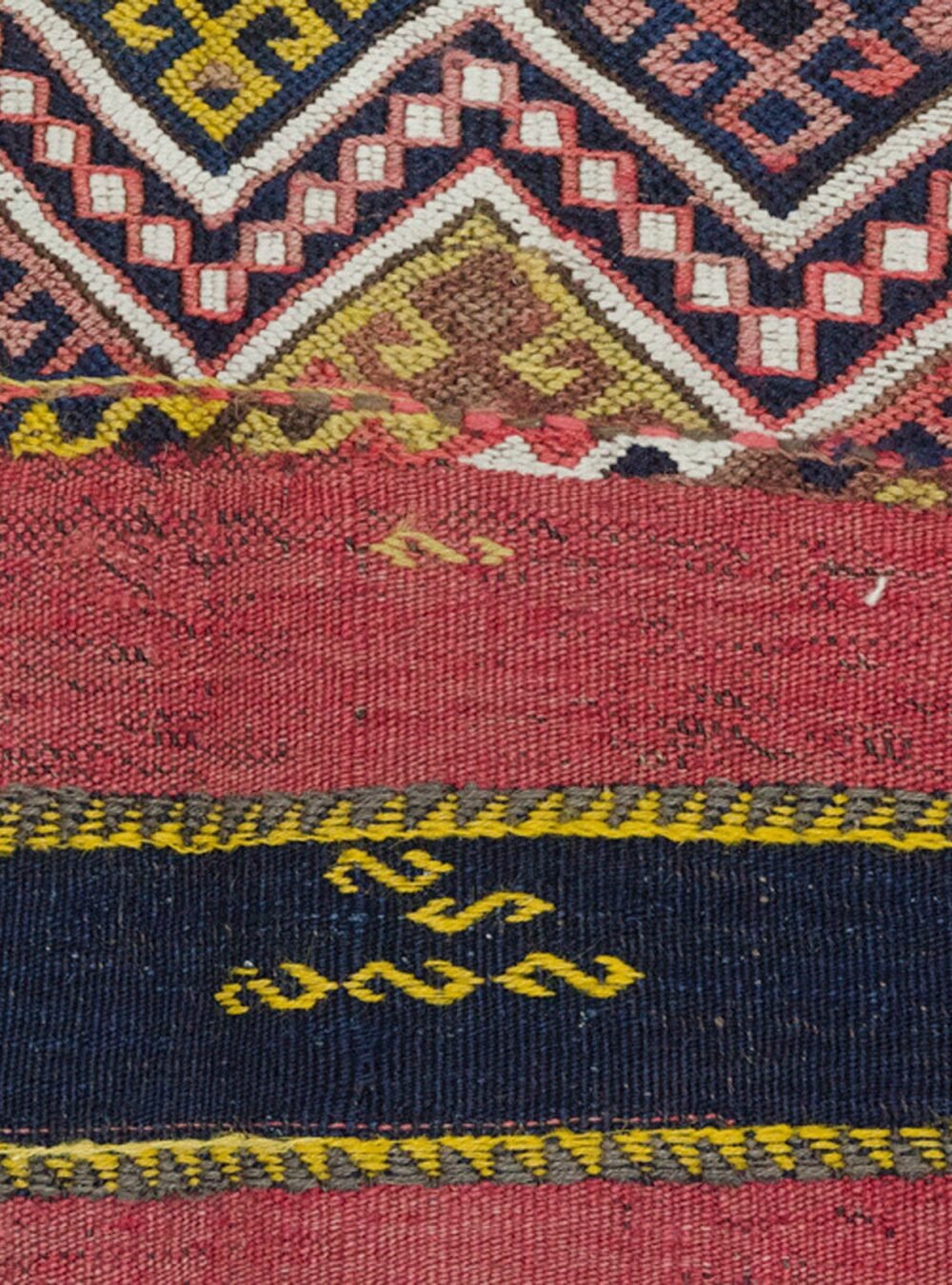 Dropbox_Mehdi-13252-Close-Up.jpg Dropbox_Mehdi-13252-Close-Up.jpg
