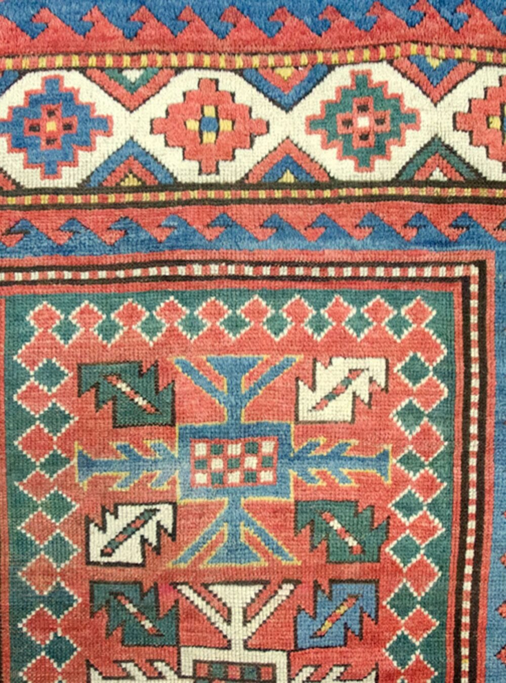 Dropbox_Mehdi-13346-Close-Up.jpg Dropbox_Mehdi-13346-Close-Up.jpg