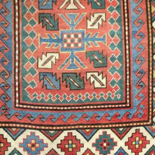 Dropbox_Mehdi-13346-Close-Up1.jpg