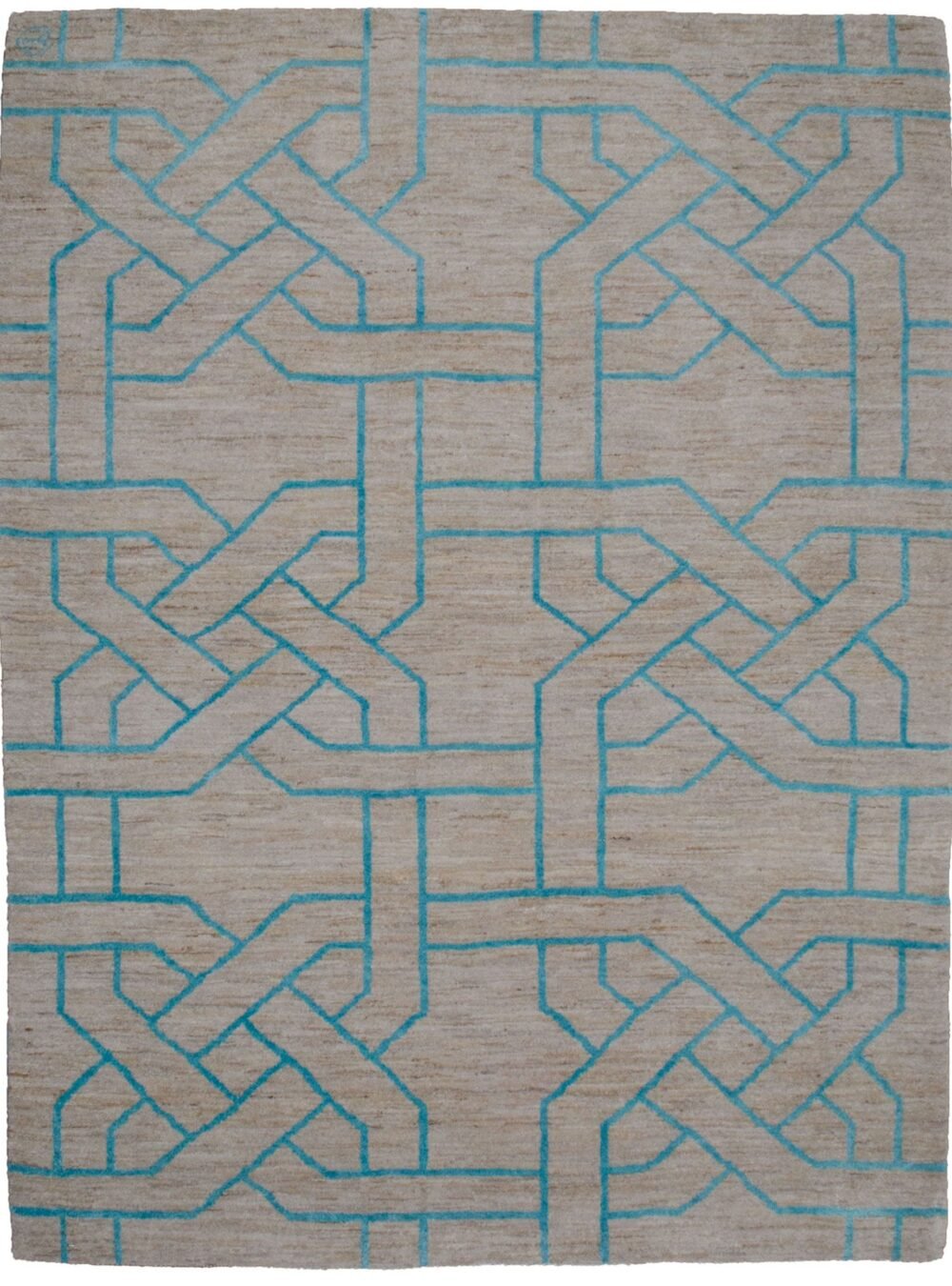 alt="Reticolo rug from Geometria collection with fine silk and wool weave" alt="Luxury Persian geometric rug in wool and silk with natural dyes" alt="Handwoven Reticolo carpet with refined pattern and elegant sheen" alt="Modern geometric Persian rug with silk highlights and fine detail"
