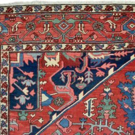 Dropbox_Mehdi-13385-Close-Up1.jpg