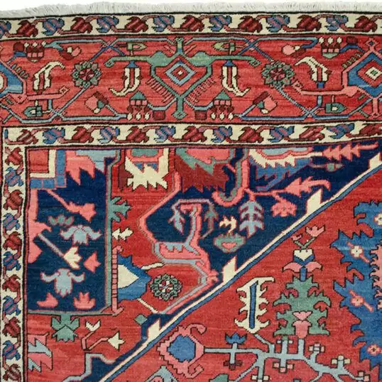Dropbox_Mehdi-13385-Close-Up1.jpg
