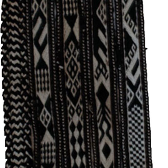 alt="Very long antique Lori tent band with black and white motifs" alt="Tribal nomadic textile from West Iran with geometric pattern" alt="Handwoven Lori tent strap with historical decorative design" alt="Collectible Persian tribal tent band for display or collection"