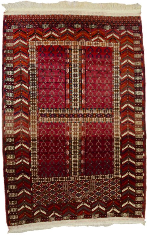 “Vintage Ensi Turkmen rug with prayer niche and abrushes” “Finely woven Turkmen prayer mat in classic red and blue” “Tribal Pardeh rug from Turkmen weavers with symbolic mihrab” “Small-format vintage rug with strong colour abrushes and rich design”