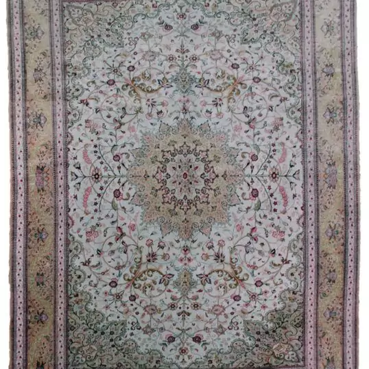 alt="Elegant vintage silk Qum carpet from Central Iran with floral design" alt="Persian Qum silk rug with harmonious colours and full silk foundation" alt="Vintage post-revolution Qum carpet with intricate silk pattern" alt="Fine Persian silk carpet with luxurious sheen and central floral motif"