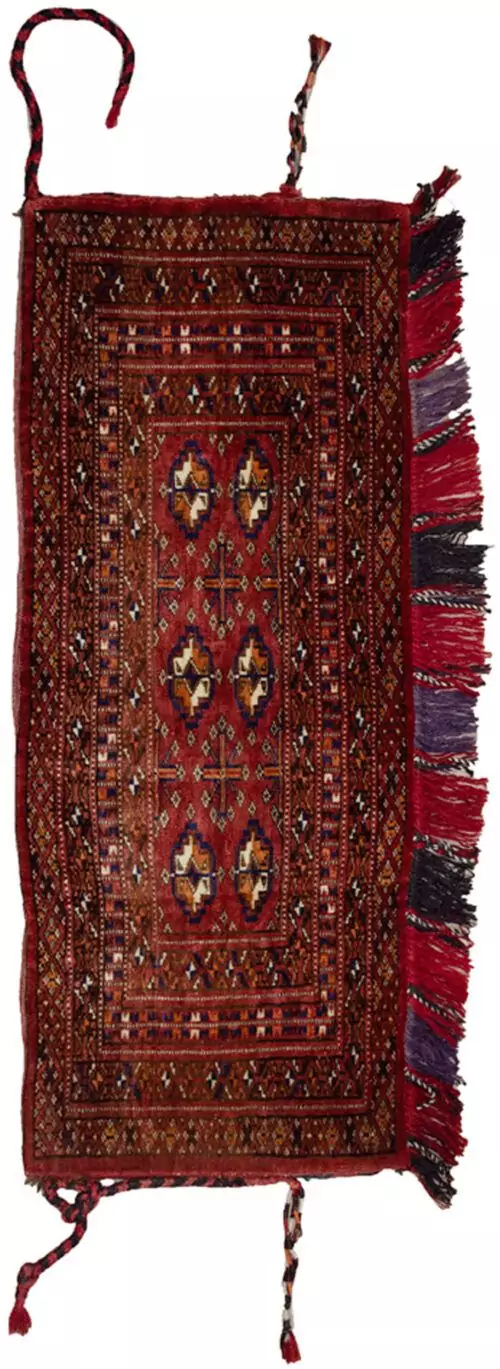 Close-up of Turkmen gul motifs on vintage Tobreh Deep red Turkmen Tobreh tribal bag Finely woven Iranian Turkmen textile Decorative vintage Tobreh with tribal patterns Handspun wool Tobreh from Northeast Iran