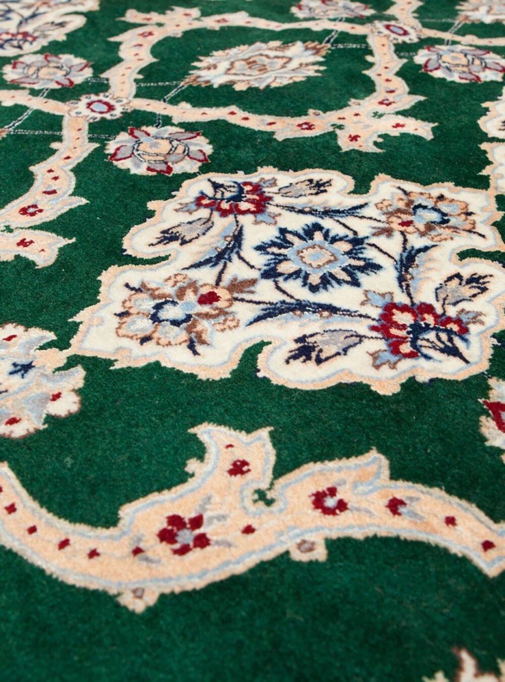 Dropbox_Mehdi-M181-Artistic.jpg Dropbox_Mehdi-M181-Artistic.jpg