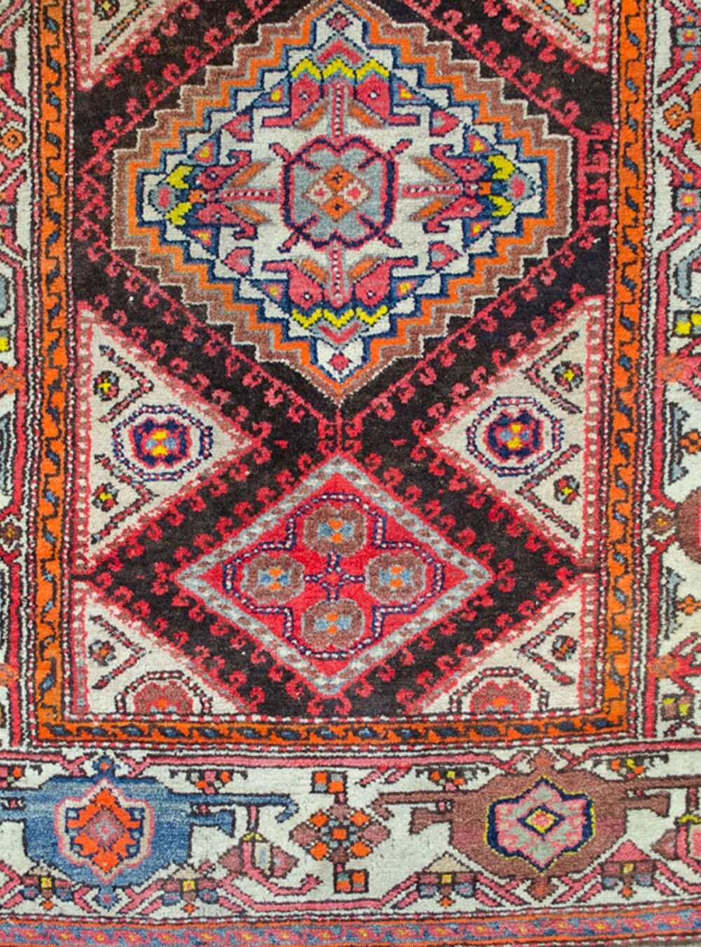 Dropbox_Mehdi-M301-Close-Up.jpg Dropbox_Mehdi-M301-Close-Up.jpg