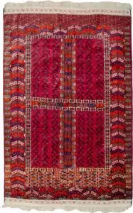 alt="Turkmen Pardeh rug with niche design and red field" alt="Silky wool prayer rug from Turkmenistan with tribal motifs" alt="Low pile Turkmen rug with curtain and spiritual design" alt="Antique Pardeh rug with rich red tone and symbolic niche"