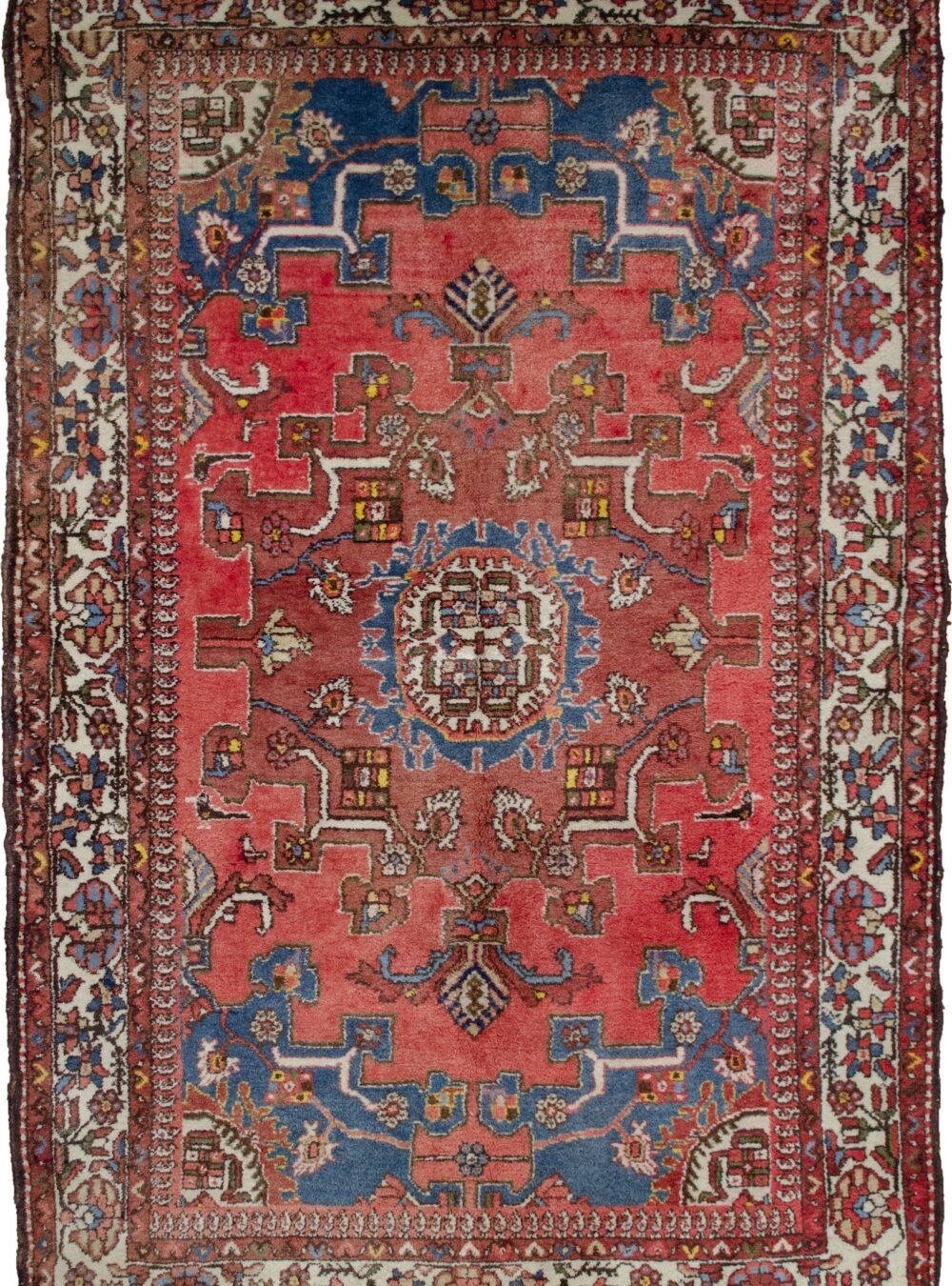 alt="Tafresh rug with Sunburst medallion on rose field" alt="Persian rug with bold spandrels and cream paisley border" alt="Vintage Tafresh carpet with soft colour palette and traditional design" alt="Handwoven Tafresh rug with central medallion and paisley motif"