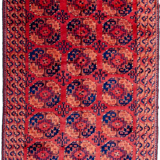 alt="Ersari carpet with soft red ground and octagonal guls" alt="Turkmen tribal rug with preserved end kilims and geometric borders" alt="Traditional Ersari rug with three rows of guls and soft wool" alt="Authentic Turkmen carpet with bold design and intact kilims"