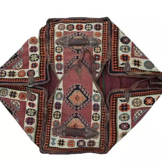 alt="Qashqai Mafrash with kilim panel and intact leather straps" alt="Antique Persian tribal storage chest with vibrant kilim weaving" alt="Vintage Qashqai Mafrash box with traditional tribal motifs" alt="Decorative kilim Mafrash with original leather handles from southern Iran"