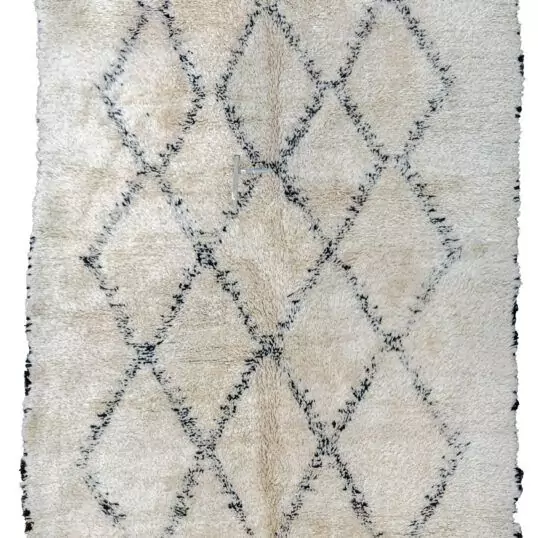 alt="Vintage Moroccan rug with full pile and lozenge pattern" alt="Two-tone Berber rug with soft wool and geometric design" alt="Minimalist Moroccan carpet in ivory and charcoal tones" alt="Full pile vintage Beni Ourain rug with traditional Moroccan motifs"