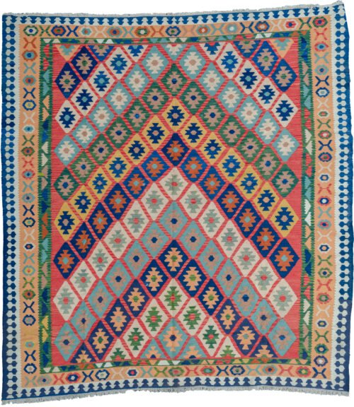 alt="Vintage Anbaran kilim with deep red background and colorful lozenge design" alt="Persian flatweave rug with beige and green borders from Anbaran, Iran" alt="Handwoven Iranian kilim with geometric lozenge motifs" alt="Traditional Anbaran kilim rug showcasing rich colors and intricate patterns"