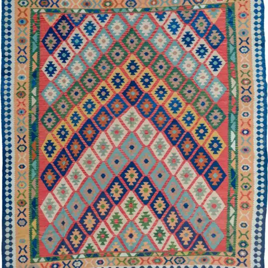alt="Vintage Anbaran kilim with deep red background and colorful lozenge design" alt="Persian flatweave rug with beige and green borders from Anbaran, Iran" alt="Handwoven Iranian kilim with geometric lozenge motifs" alt="Traditional Anbaran kilim rug showcasing rich colors and intricate patterns"