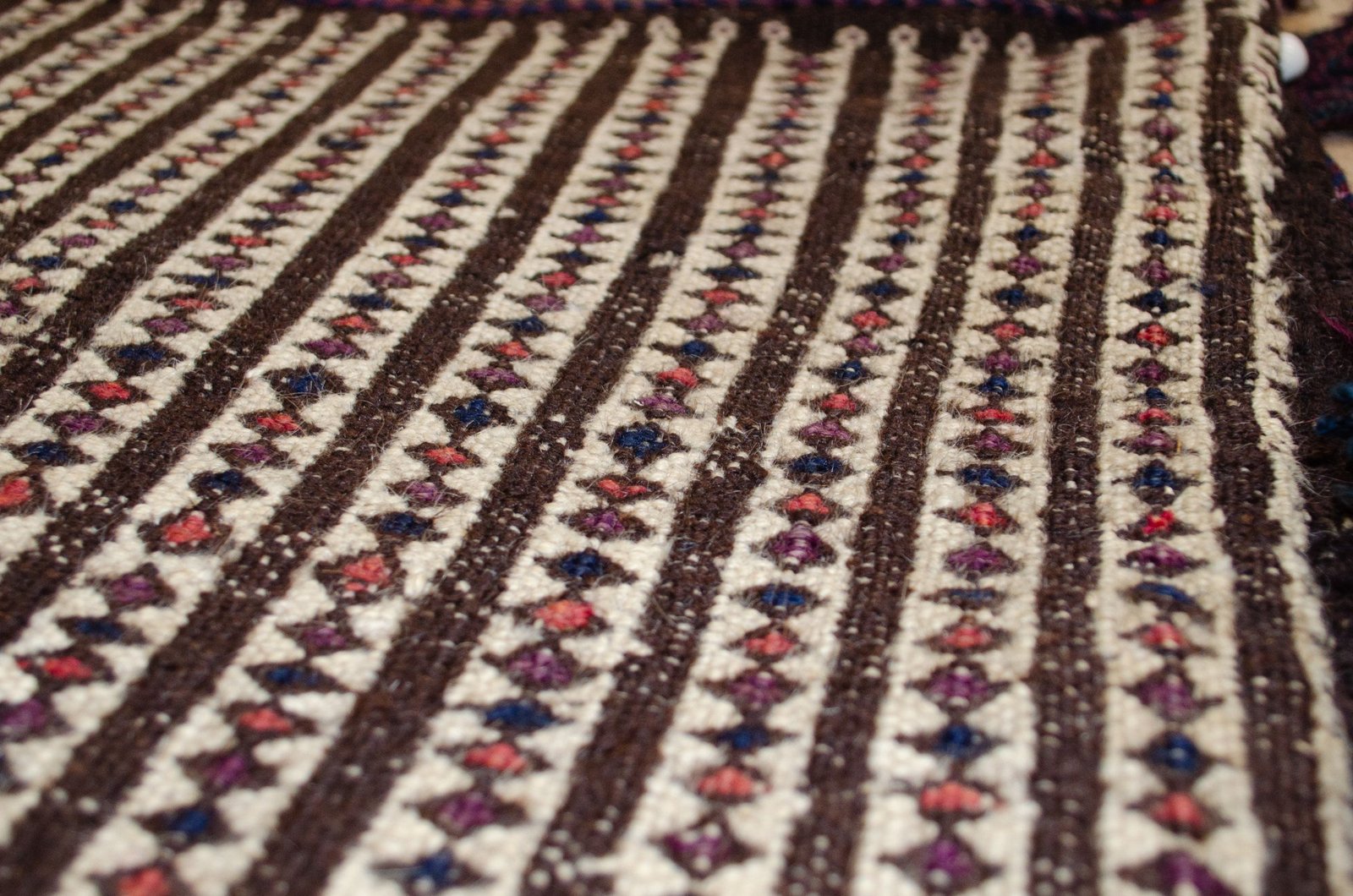 M418-Angel antique-baluch-saddle-bag-cream-moharramat