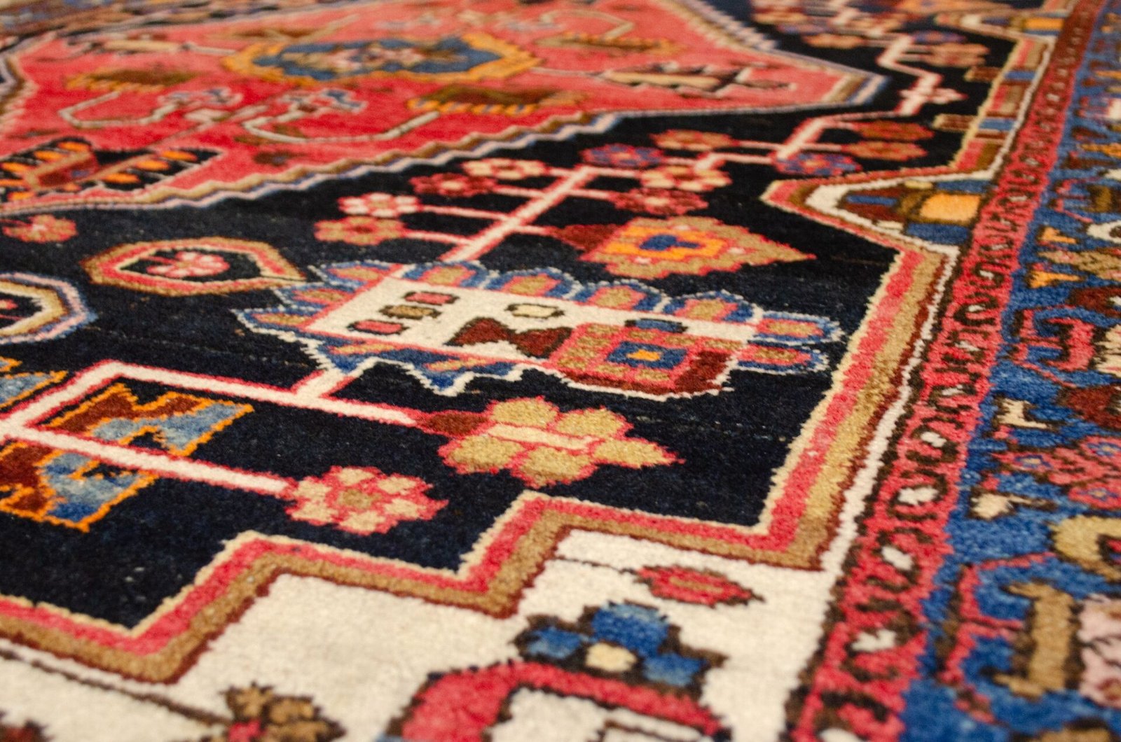 H382-Angle natural-dye-medallion-rug-saveh.jpg