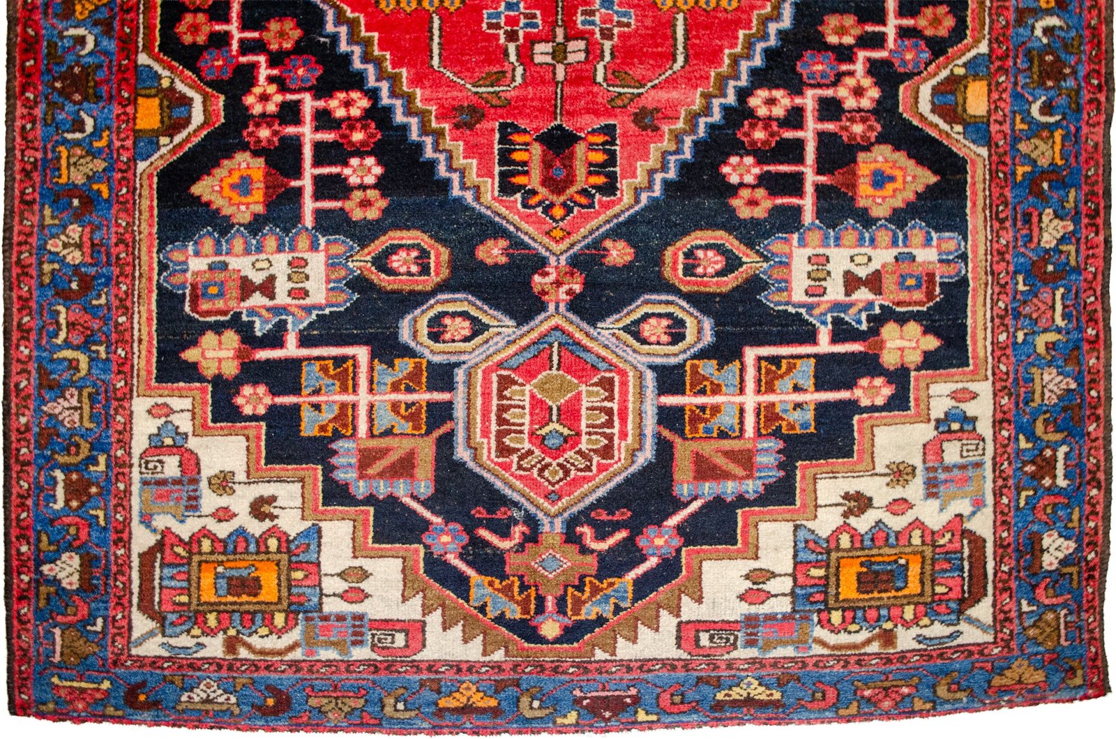 H382-Close-up2 natural-dye-medallion-rug-saveh.jpg