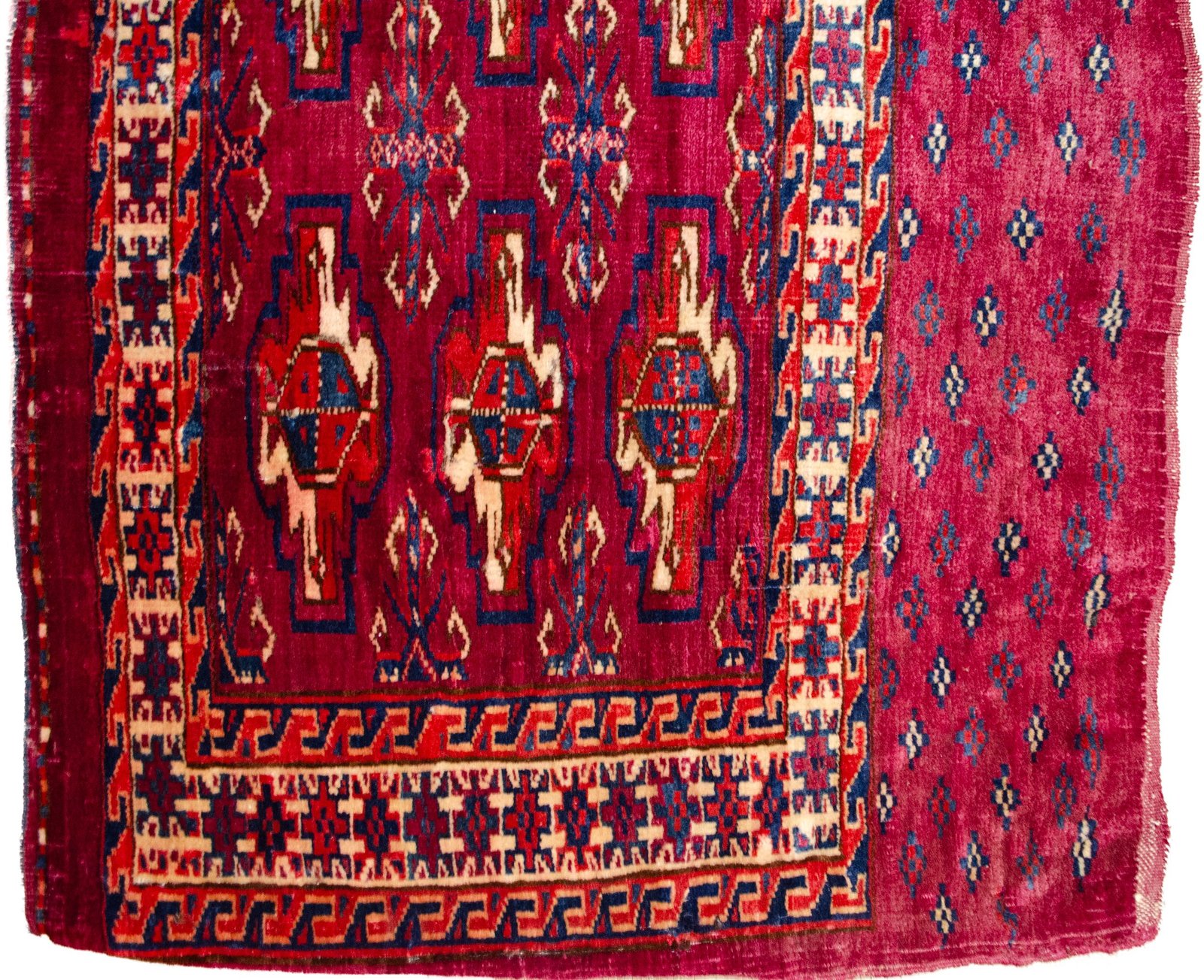 H385-Close-up1 nomadic-juval-bag-face-three-row-gul.jpg