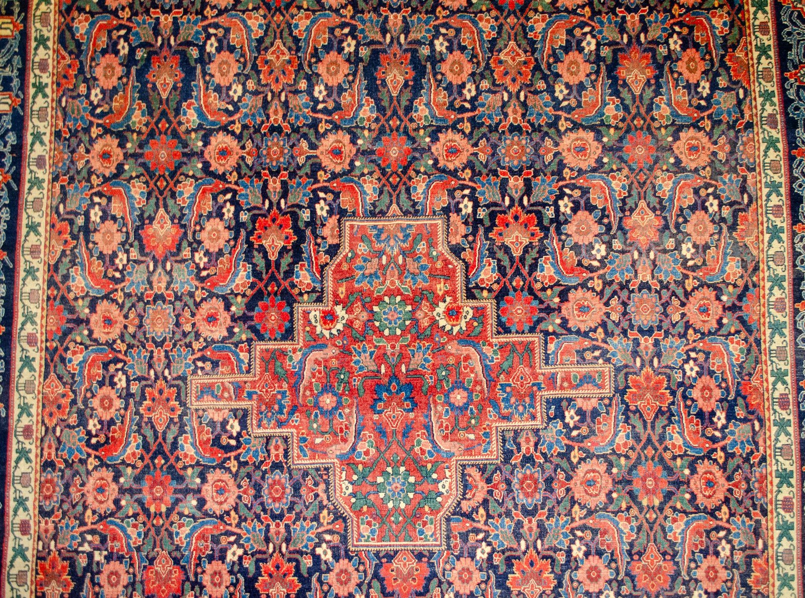 H393-Close-up1 fine-weave-low-pile-senneh-herati-rug.jpg