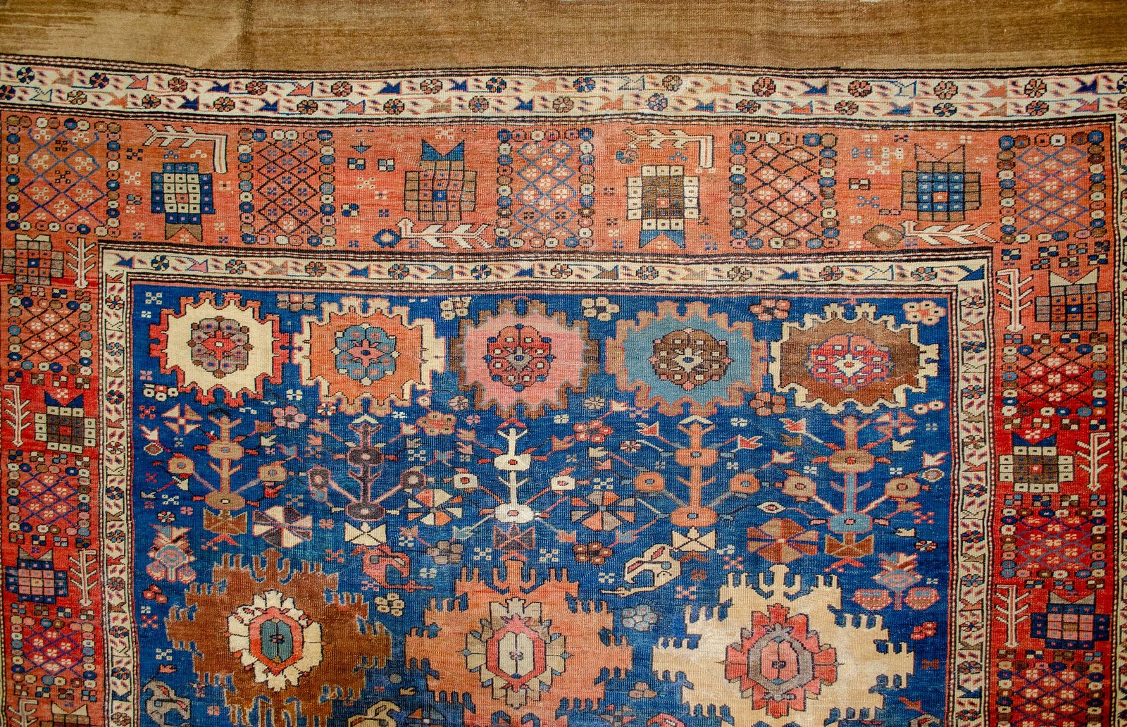 H395-Close-up geometric-cloudband-medallion-persian-rug.jpg