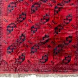 three-row-elephant-foot-design-rug.jpg