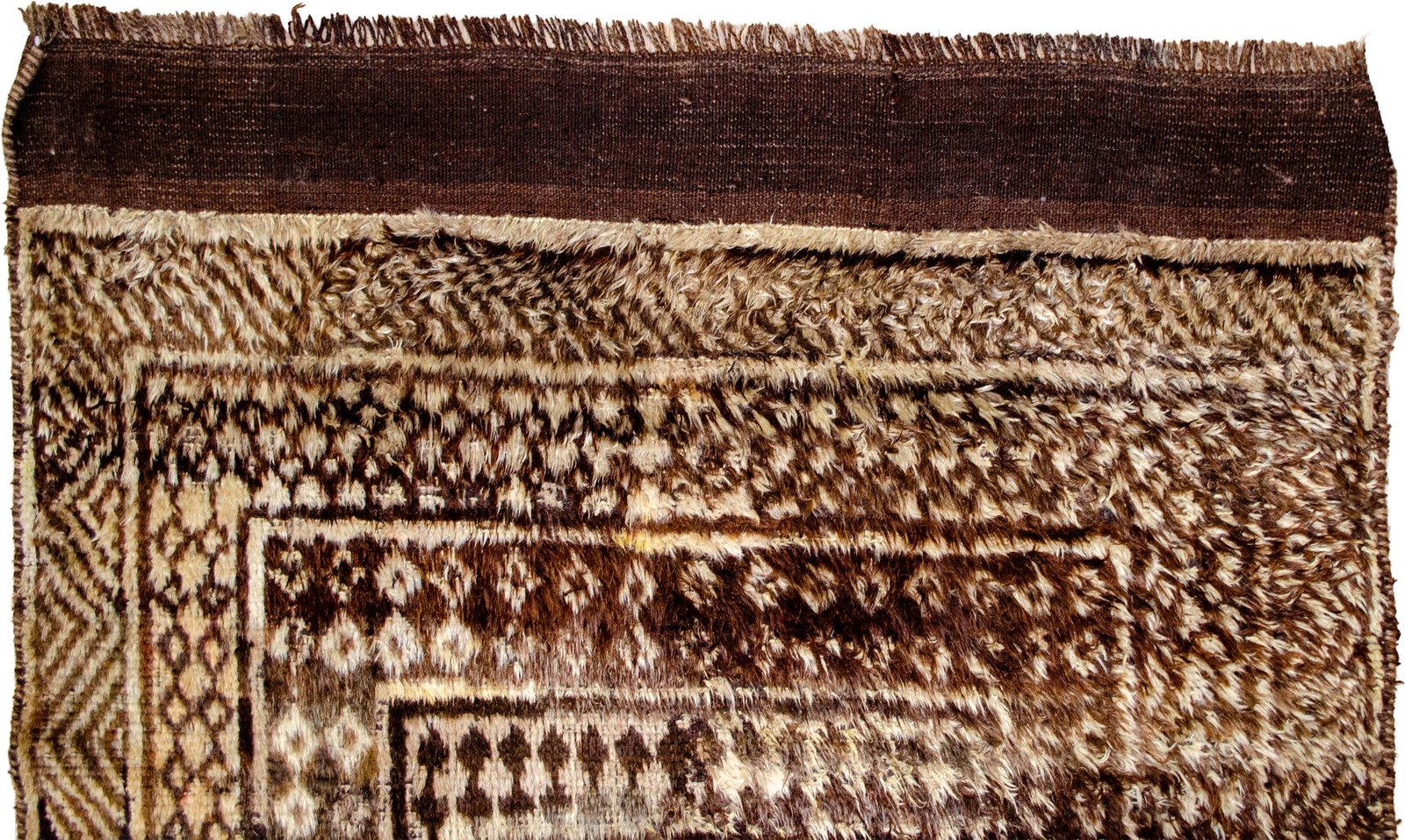 94-41-Close-up shaggy-wool-nomadic-sleeping-mat-rug.jpg