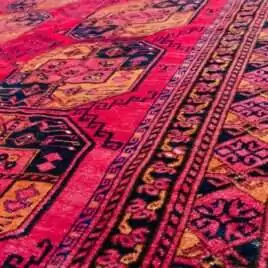 intact-kilim-ends-turkmen-carpet.jpg