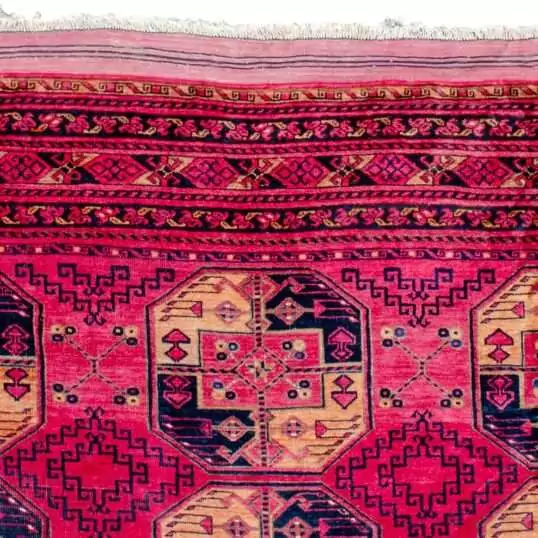 intact-kilim-ends-turkmen-carpet.jpg
