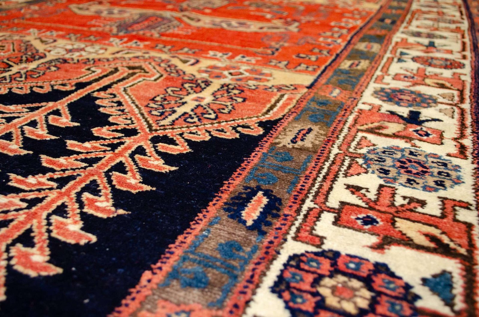 H379-Angle tulip-motifs-kolyai-rug-detail.jpg