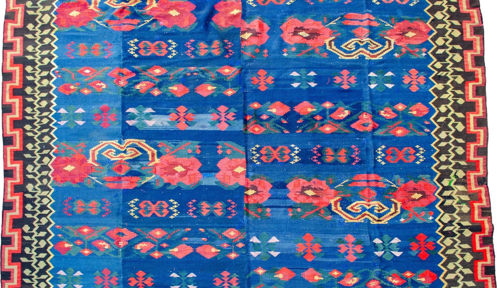 H407-Close-up1- two-segment-construction-kilim-center-detail.jpg