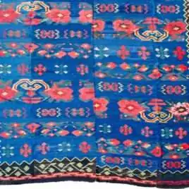 two-segment-construction-kilim-center-detail.jpg